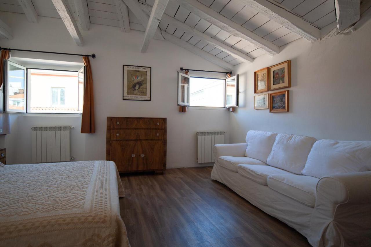 Serravallo'S Apartments Big Trieste Luaran gambar