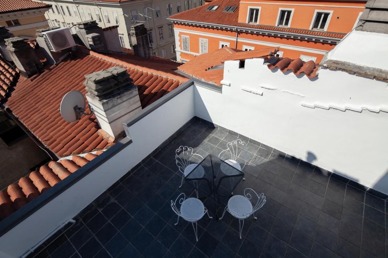 Serravallo'S Apartments Big Trieste Luaran gambar